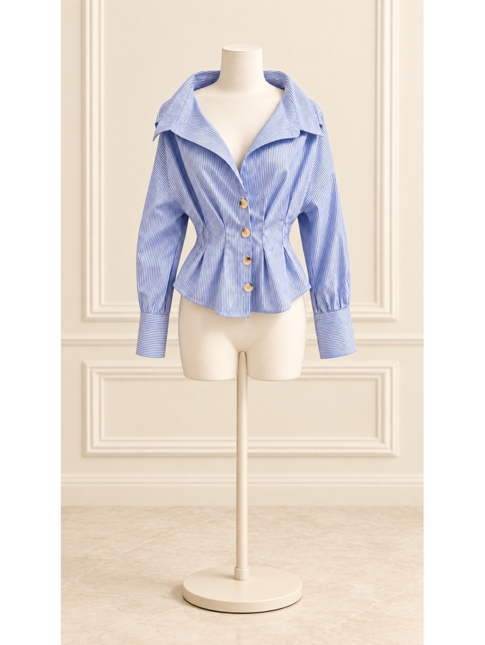 Commense button down top - M